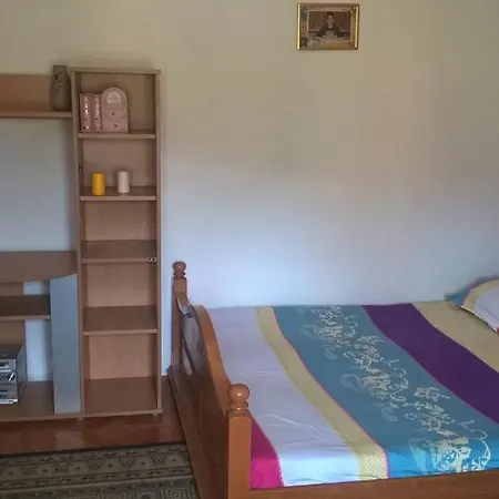Laki Djenovici Διαμέρισμα *